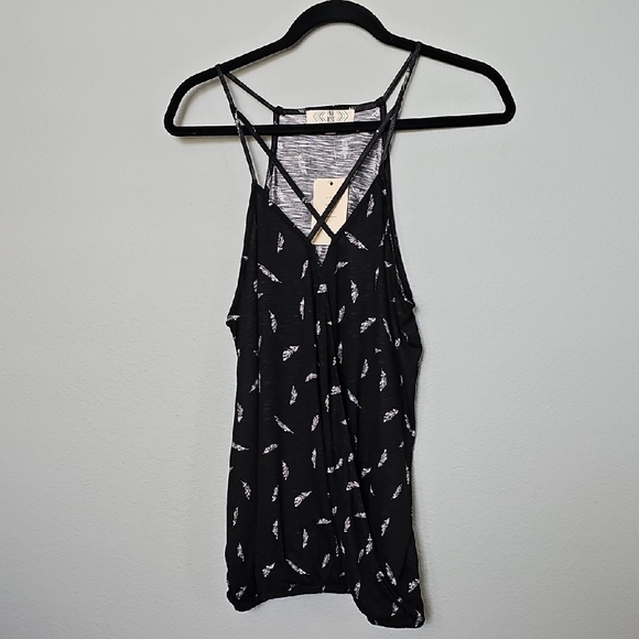 Pink Rose Casual Romantic Black Feather Pattern Camisole NWT Large - Picture 1 of 9